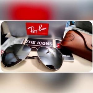 Ray Ban Large 62mm silver/mirrored Aviators New w/ accessories